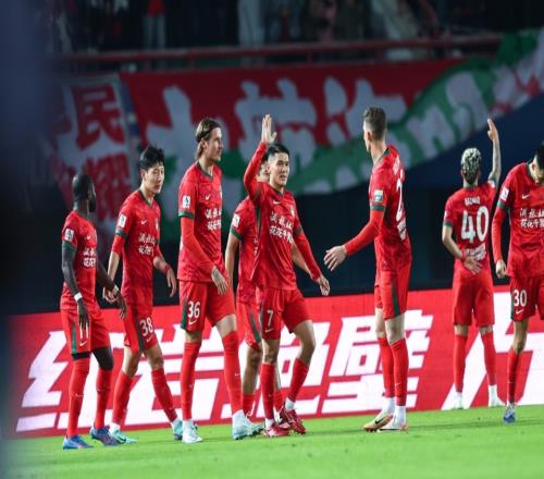 亚泰客场02河南！中超5轮不胜仍垫底18岁门将屡救险双外援破门