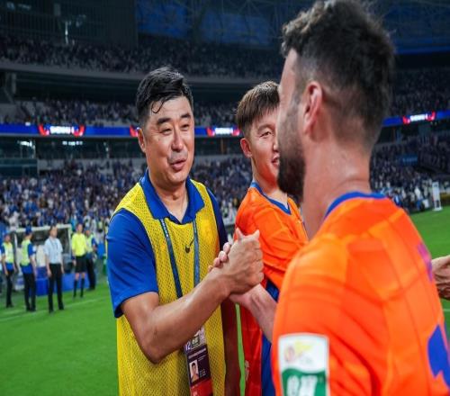 韩鹏离队，泰山队主帅人选成谜！瓦科冲击金靴、泽卡挑战助攻王