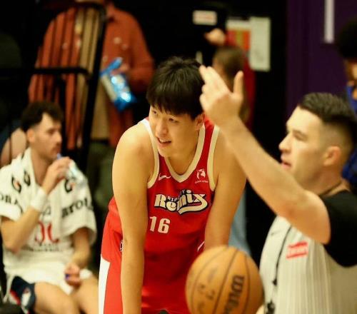 轰20+7+7！杨瀚森练级又闪光：仙人指路妙传+大秀丝滑脚步