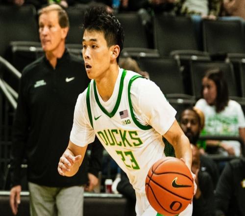 林葳NCAA首秀：首发10+4+2+1+0失误率俄勒冈大学20分大胜