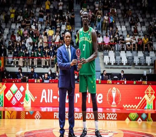 遗憾啊！被视为加内特接班人，场均却只有4+2，从NBA光速消失！