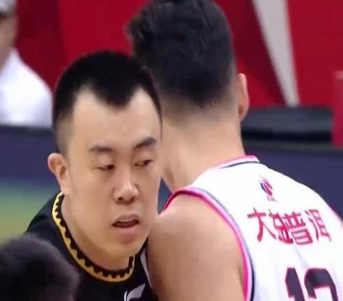 抛烟雾弹杨鸣：辽篮遇到最困难赛季，目标冲击季后赛