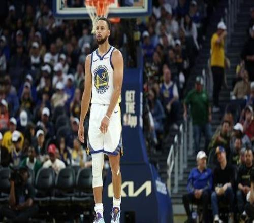 库里生涯72次轰下40+！追平KD并列历史第九位