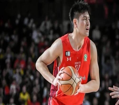 惨淡！前CBA状元领衔三人留洋日本B联赛表现最好场均仅1.4分