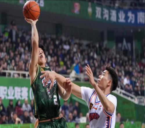 去NCAA也当球霸国产后卫给美国教练整怕了：林葳进攻端过于激进