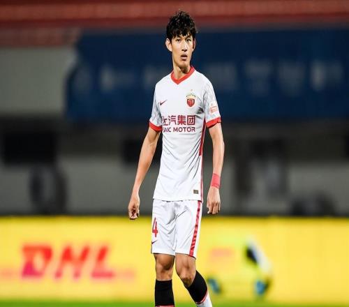 越老越妖！昔日庸才成争冠最关键人物，球员标杆，中超属他最自律