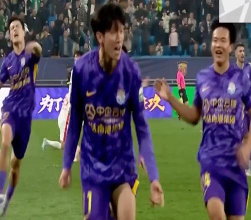 谢维军：抱歉因我的失误丢球，感谢大家来支持我们