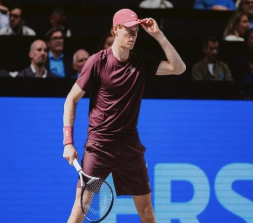 ATP500维也纳站：辛纳晋级八强，梅德韦杰夫出局