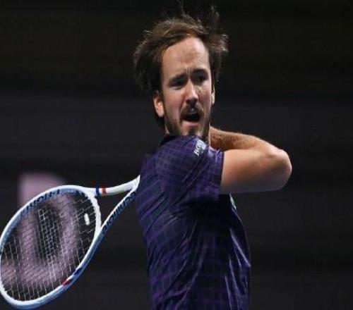 ATP250阿拉木图：梅德韦杰夫2-1逆转达克沃斯，闯入决赛