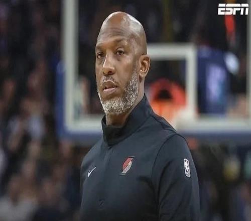 波特兰记者：开拓者对比卢普斯事件下达封口令，新闻发布会取消了