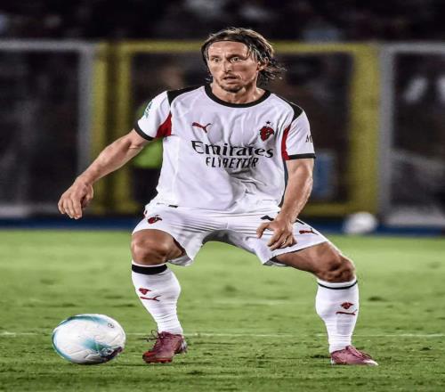 从皇马到AC米兰，他从养老变被啃老