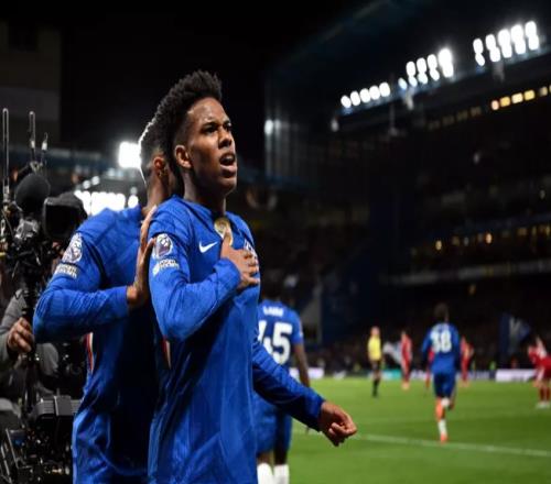 理性培育：切尔西守护埃斯特旺成长之路