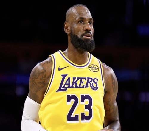 爆砍42+7+6+2！抱歉詹姆斯：你从历史第一变成了历史第二