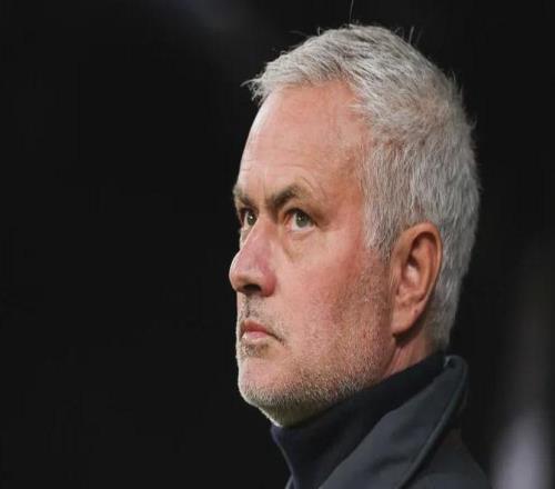 穆帅：丢掉第二球后球队崩溃了，本菲卡依然有机会出线