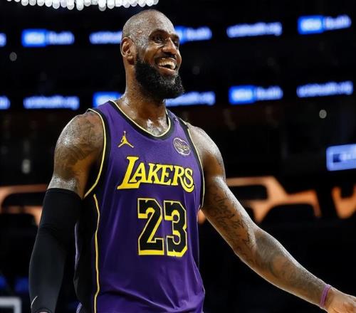 不出意外，新赛季这4位超巨将会打破4项纪录，詹姆斯再冲历史第1