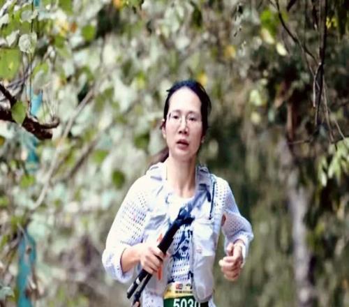 黄雪梅｜以港百夺冠的方式打开假期