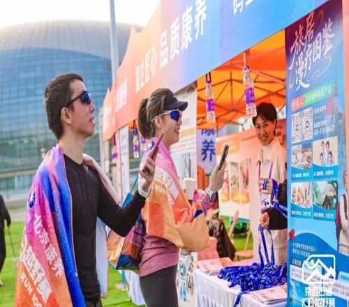 越野跑为什么突然火了？——从京西古道100越野赛看小众运动的出圈逻辑