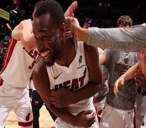 8.2米队史最远+0.4秒完美空接！NBA单日罕见双绝杀