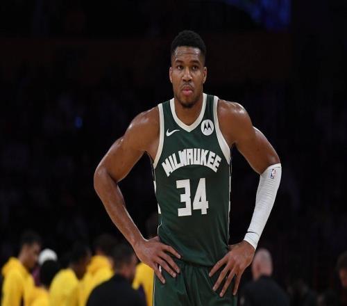 文胖：字母哥对于雄鹿队的投入程度，并不像雄鹿队对他那样深