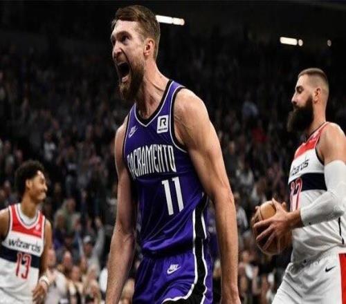 记者：萨博尼斯腿筋轻微拉伤，不出战最后一场与湖人的季前赛