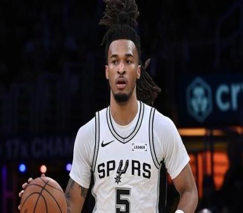 卡斯尔不到21岁砍30+10+5马刺队史邓肯文班后第三人