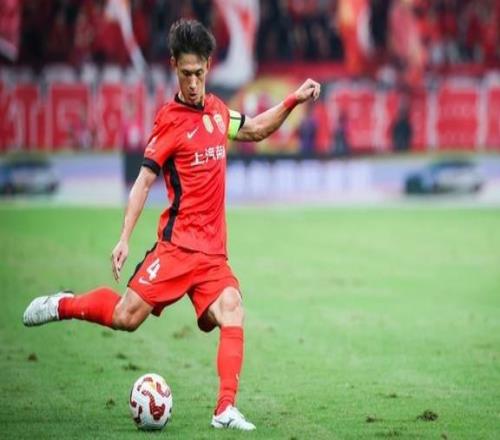 4轮1分垫底缺兵少将的上海海港队不敌武里南联队，提前被淘汰出局