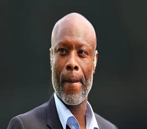 加拉：切尔西应该签下奥斯梅恩，他能带领蓝军重回巅峰