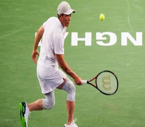 甄子丹：有幸能在顶尖赛事中初尝网球的魅力