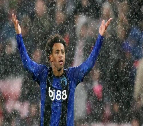 43.3米，泰勒亚当斯打进24年5月凯塞多吊射以来英超最远进球