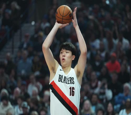 NBA新秀观察：杨瀚森场均仅2分任重道远探花一枝独秀+10人上双