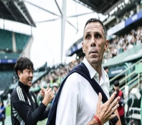 东体：波耶特辞职是为助教出头，中超有球队有意聘请他执教