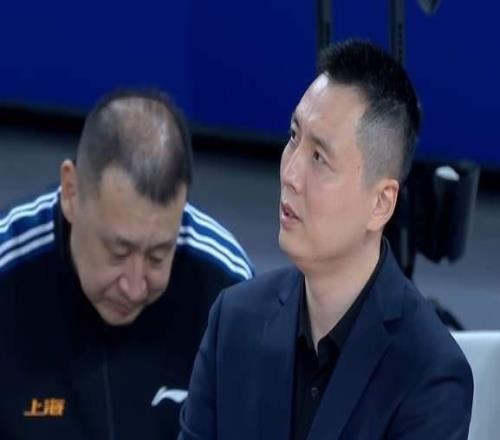 广厦力压广东领跑积分榜，上海强势逆袭，辽篮止颓，山东重返前12