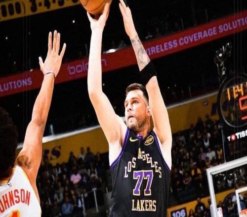 31分9篮板10助攻：詹姆斯聊发少年狂，湖人大胜老鹰终结三连败