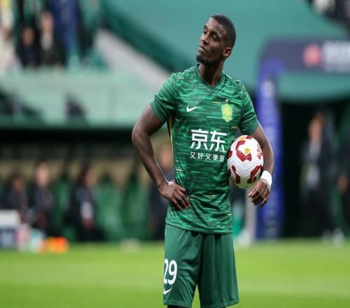法比奥本赛季中超22球，成为国安队史单赛季进球最多球员
