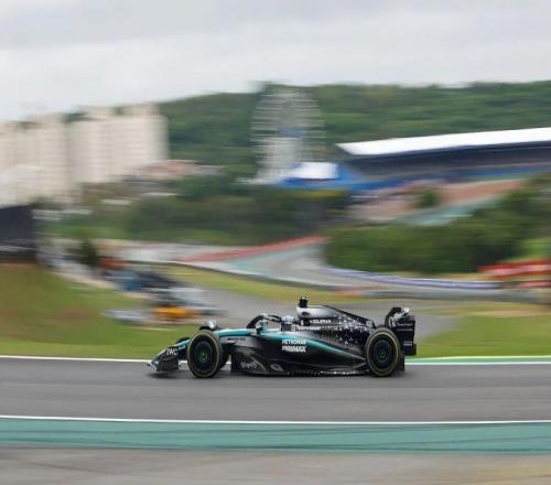 诺里斯又赢了！维斯塔潘维修区起步第三带回！而法拉利……