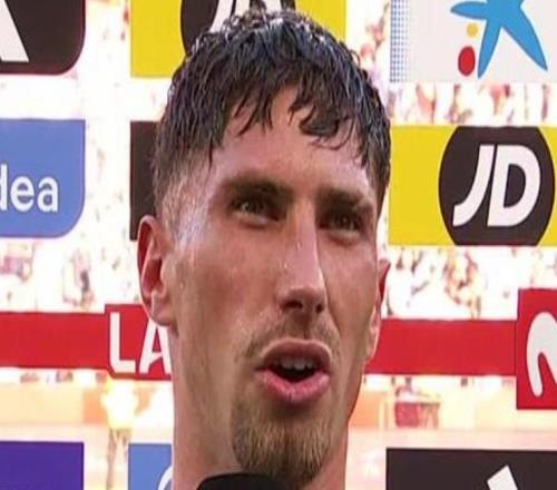 塞维后卫安赫尔谈击败巴萨：这是我人生中最幸福的日子之一