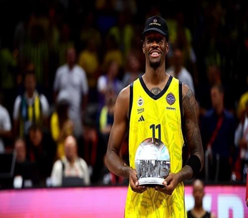 适应状况很不理想！欧洲赛场最强大前锋在太阳的表现令人担心