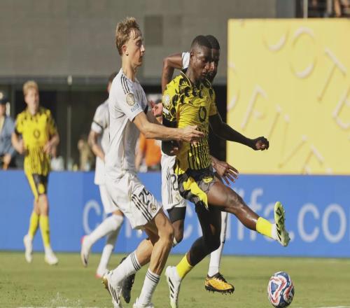 加盟皇马后9场2红！每体：赫伊森已暴露出西甲适应难题