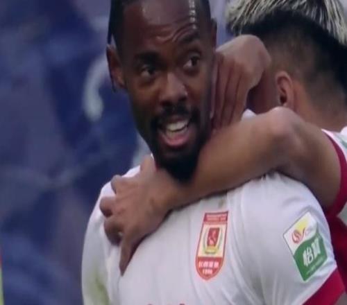 亚泰保级战梦幻开局！谢维军巨大失误，西普里安轰处子球