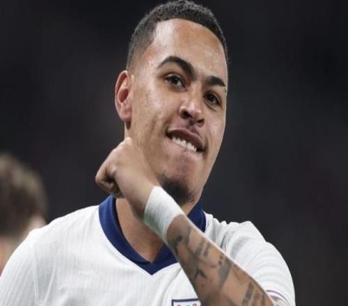 英媒：巴黎对23岁维拉中场罗杰斯感兴趣，维拉可能标价9200万