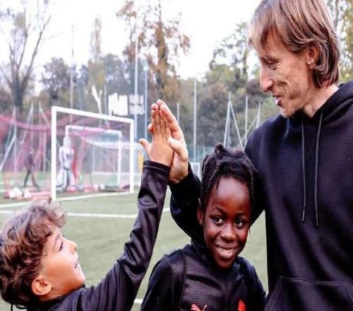 皮奥利丨魔笛曾跟我说他是米兰铁杆球迷