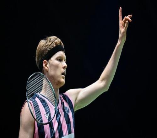 李诗沣1-2遭安东森逆转，无缘法国羽毛球公开赛男单决赛