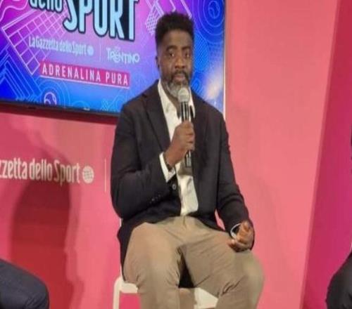 科洛图雷：阿森纳不败赛季归功于团队精神，温格像一位父亲