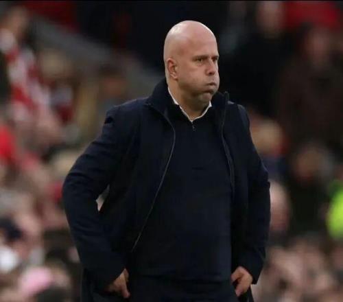 脸都不要了！利物浦12轮后落后两大死敌，32岁世界级后腰被用废