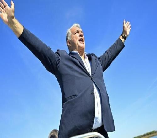 拉波尔塔：看巴萨赢球永远不腻，不同意西甲说海外行有违公平