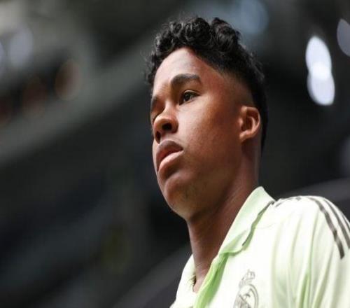 队报：马赛冬窗会向恩德里克提出报价，球员本人也愿加盟