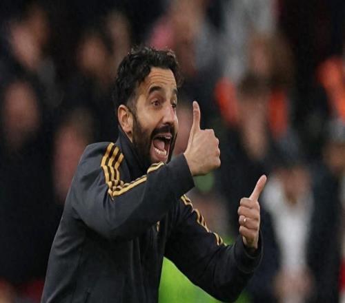 阿莫林的“战术骗局”让斯洛特措手不及，曼联客场掀翻利物浦