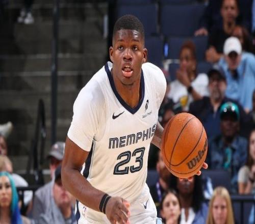 生涯之夜！11号秀科沃德三分6中6轰27分，正负值+36