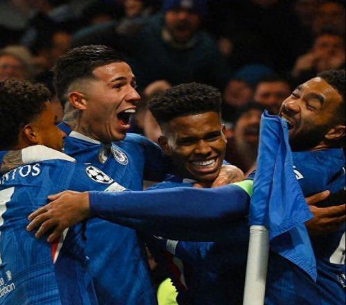 18岁天才对决冰火两重天！埃斯特旺封神，亚马尔21次丢球遭狂嘘