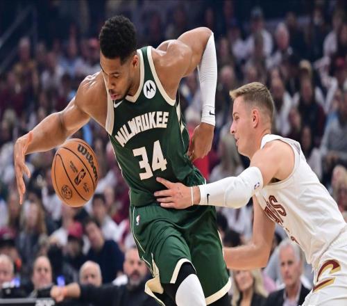 里夫斯51+11+9无缘今日最佳球员！因为文班亚马31+14+4+6创3纪录